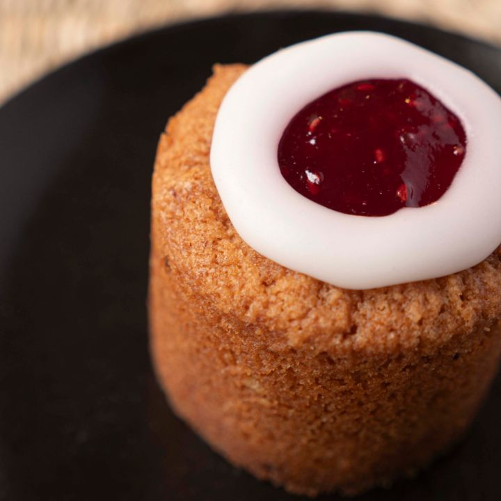 Runebergintorttu • Runebergstårta