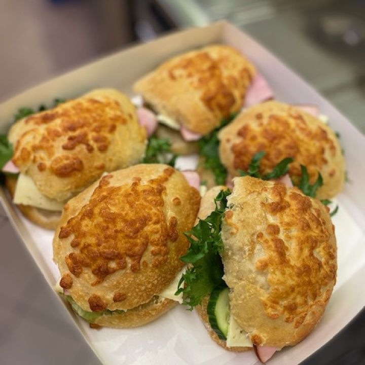 Täytetty sämpylä, fylld semla