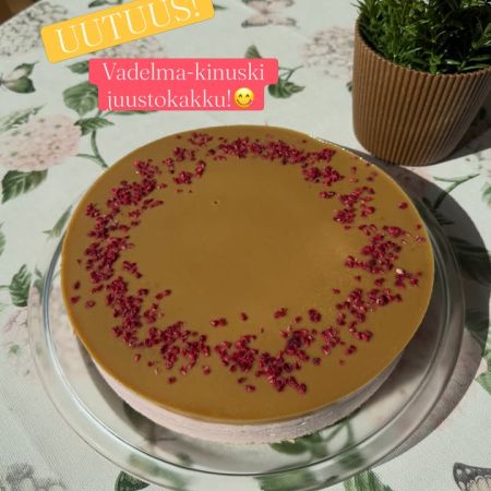 Perjantain herkut Pumppaamolla!😋🌸
Fredags gott på Pumppaamo!😋🌸
Maistuisiko tänään ihana britakakku kahvin kanssa?😋🍰
🌟KOTIJUUSTOA LÖYTYY!🌟
Tänää iltapäivällä jäätelöannokset 5€ klo. 15-18!😋🍨
Meiltä löytyy ihania leivonnaisia makeaa ja suolaista.
Meiltä löydät myös:
🥄Lohikeittoa
🍴Savulohi ja perunasalaattia
🍴Palapaisti ja pastaa
🍴Jauhelihakastike ja pastaa
🍴Ruokaisia salaatteja
Toscakakkua
Saaristolaisleipää
Hiivaleipää
Sämpylöitä
Strömsbergin myllyn jauhoja🥖
Pingviini jäätelöitä 🍨
Brunbergin namuja 🍬
Paahtimon kahvia ☕
Saaren taika tuotteita löytyy myös meillä!🌸
Sydämellisesti Tervetuloa!❤️
Hjärtligt välkommen! ❤️
Lasten liikennepuisto avoinna! 🛴🚜
Jossa uutena liukumäki!🎉 Lentopallo ja koripallo kenttä myös auki🏐
Aukioloajat:
1.8-29.8
Ti-La 10-17
Su, Ma suljettu
#strömsberginmylly #brunberg #saarentaika #saarentaikajälleenmyyjä #kesäkahvila
Visit Porvoo
Vanha Porvoo / Gamla Borgå
Kerkkoontie 92, 06 530 Kerkkoo