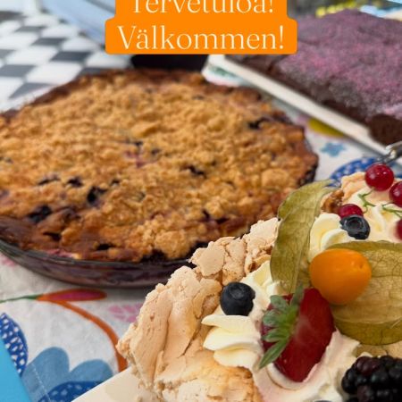 Torstain herkut Pumppaamolla!😋🌸
Torsdags gott på Pumppaamo!😋🌸
Maistuisiko tänään ihana britakakku kahvin kanssa?😋🍰
Meiltä löytyy ihania leivonnaisia makeaa ja suolaista.
Meiltä löydät myös:
🥄Lohikeitto
🍴Savulohi ja perunasalaattia
🍴Palapaisti ja pastaa
🍴Jauhelihakastike ja pastaa
🍴Ruokaisia salaatteja
Toscakakkua
Saaristolaisleipää
Hiivaleipää
Sämpylöitä
Pumppaamon kesätori
Herneitä🫛
Strömsbergin myllyn jauhoja🥖
Pingviini jäätelöitä 🍨
Brunbergin namuja 🍬
Paahtimon kahvia ☕
Saaren taika tuotteita löytyy myös meillä!🌸
Sydämellisesti Tervetuloa!❤️
Hjärtligt välkommen! ❤️
Lasten liikennepuisto avoinna! 🛴🚜
Jossa uutena liukumäki!🎉 Lentopallo ja koripallo kenttä myös auki🏐
Aukioloajat:
1.8-29.8
Ti-La 10-17
Su, Ma suljettu
#strömsberginmylly #brunberg #saarentaika #saarentaikajälleenmyyjä #kesäkahvila
Visit Porvoo
Vanha Porvoo - Gamla Borgå
Kerkkoontie 92, 06 530 Kerkkoo